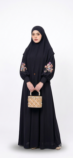 الحجاب الأكثر طلباً بتطريز الأكمام الفاخر💐